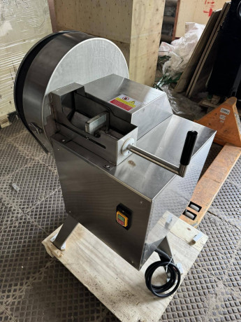 slaiser-dlia-narizki-cipsiv-iz-fruktiv-stvega-belt-cutter-h20-big-0