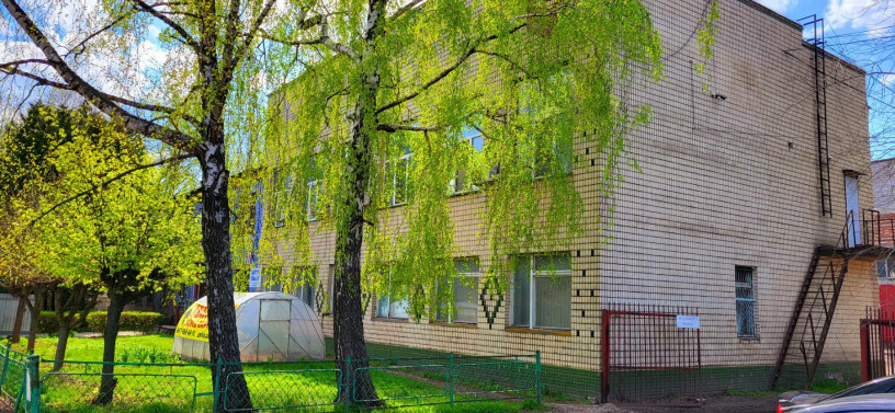 prodaz-ofisnoyi-budivli-782-m2-brovari-big-3