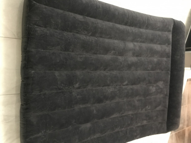 naduvnii-matrac-bestway-203x1521sm-iz-pidviinim-vbudovanim-nasosom-big-0