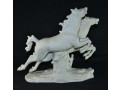 farforovaia-statuetka-begushhie-losadi-manufaktura-wallendor-germaniia-small-2