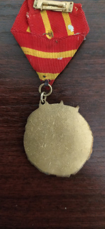 pamiatnaia-medal-s-mokrym-avtografom-mao-czeduna-original-1955-god-big-2