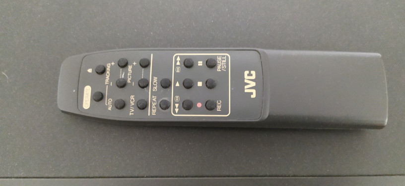 pisushhii-videopleerjvc-hr-p7-s-ostrovov-big-7