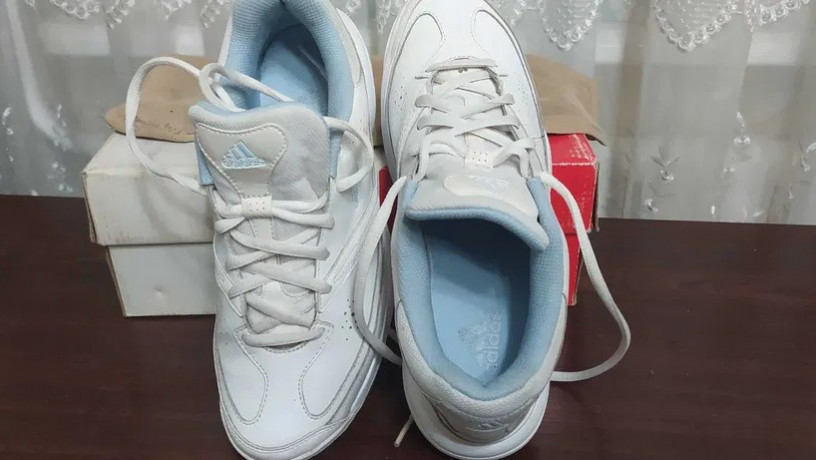 krossovki-zenskie-adidas-original-37-razmer-big-0