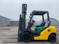 vilkovii-avtonavantazuvac-komatsu-z-bicnim-zmishhenniam-model-fg25c-15-small-0