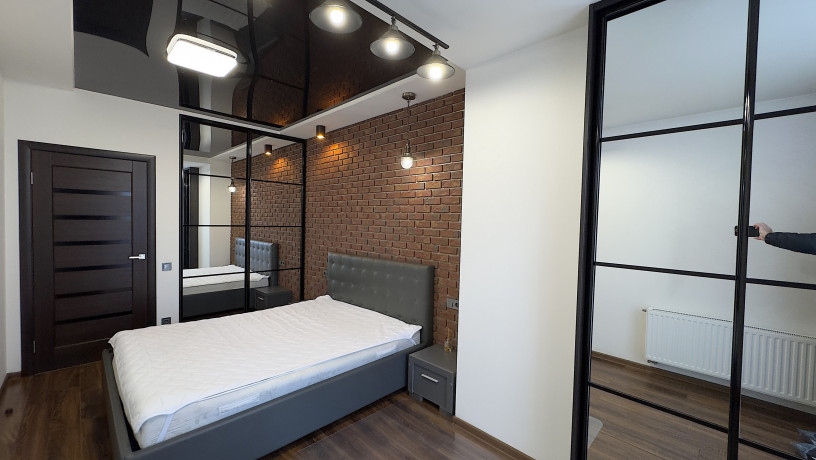 2-kimkv-studio-vul-ostepanivni-10-zk-manxeten-bilia-zk-velikoyi-britaniyi-big-0