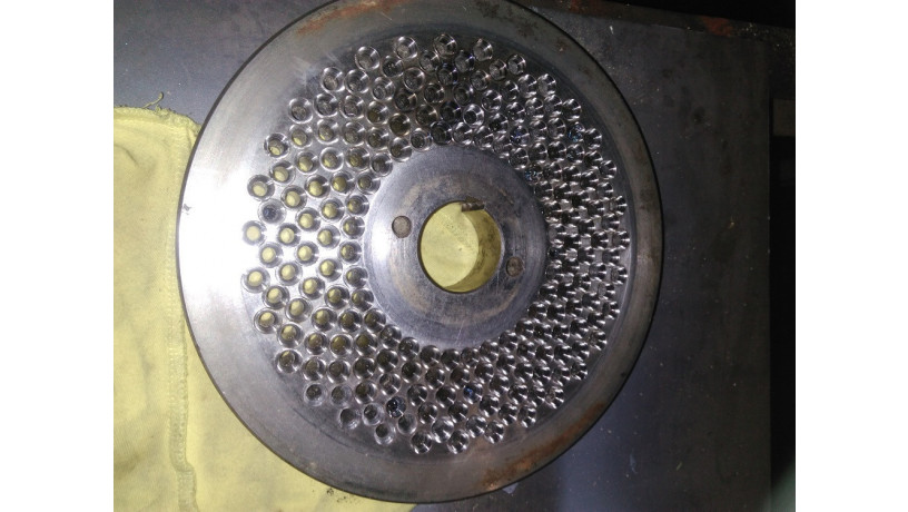 matricy-ploskie-diametrom-200-mm-dlia-granulirovaniia-big-2