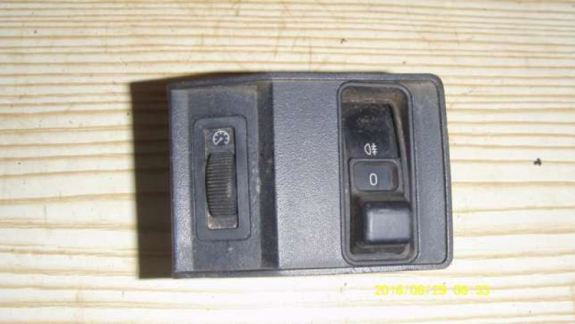 perekliucatel-sveta-bmw-e34-original-big-0