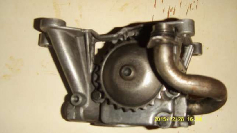 nasos-maslianyi-audi-a6-c5-25-tdi-98-2000-big-0