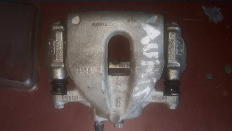 tormoznoi-support-toyota-auris-e15-06-12-original-big-0