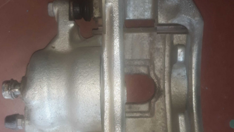 tormoznoi-support-toyota-auris-e15-06-12-original-big-2