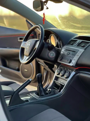 mazda-6-2008g-universal-20-dizel-big-2