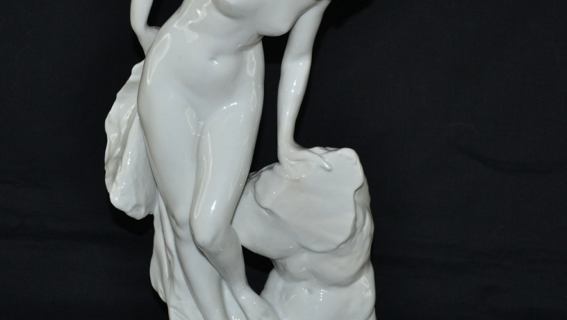 farforovaia-statuetkavenera-big-0