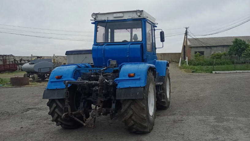 traktor-xtz-big-1