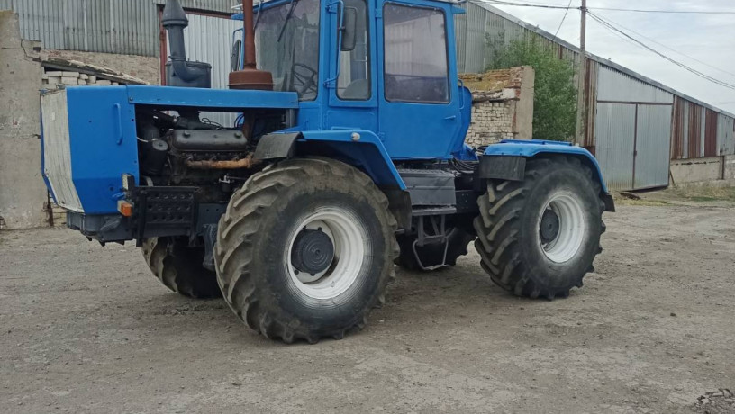 traktor-xtz-big-4