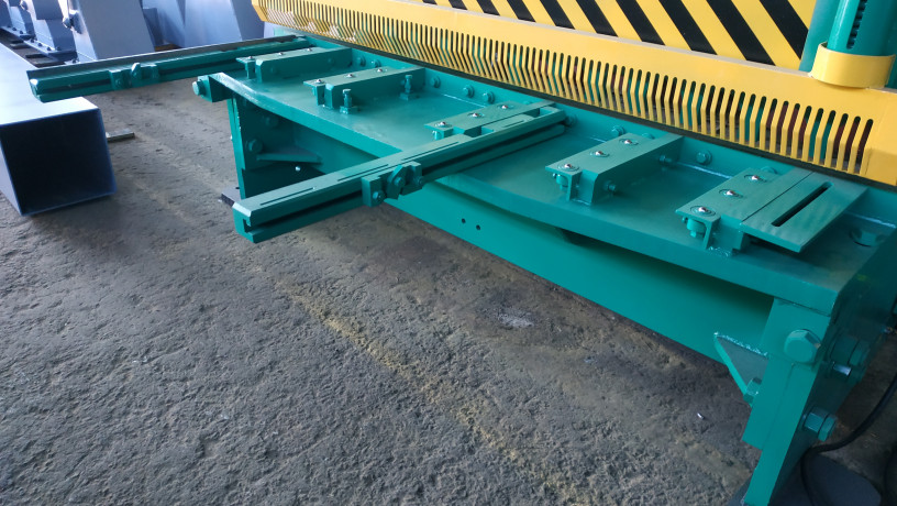 giliotina-20x2200-big-5