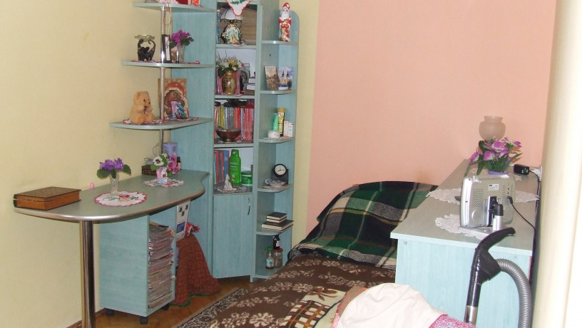 arenda-2-kom-kvartira-s-udobstvami-na-ul-pronspekt-45-uzgorod-big-0