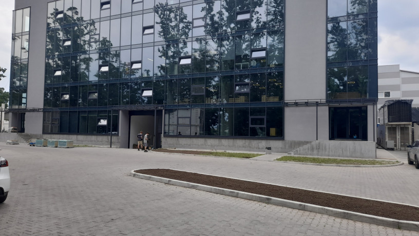 ofisni-primishhennia-vid-17-kv-do-560-u-sucasnomu-ofisno-skladskomu-kompleksi-big-3