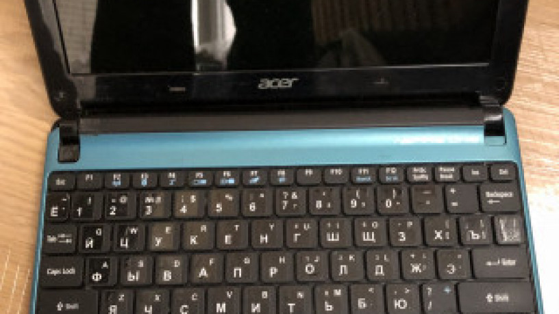 acer-one-d270-1865-modze7-big-3