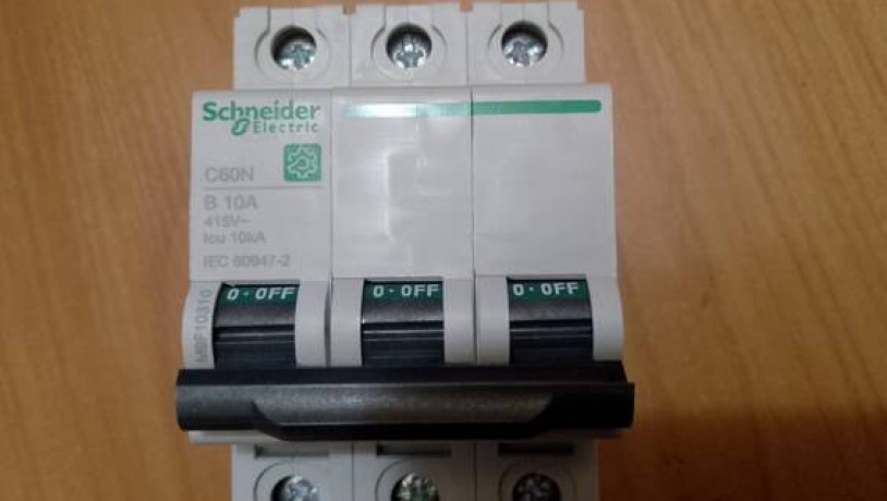 avtomaticnii-vimikac-mcb-multi9-c60n-3p-10a-m9f10310-schneider-electric-big-2