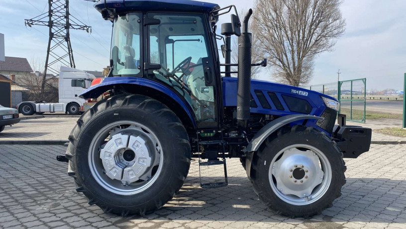 traktor-kolisnii-dtz-1104-110-ks-big-0
