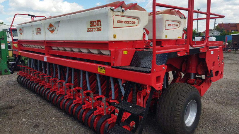 zernova-sivalka-kuhn-sdm-222729-big-3