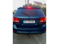 avtomobil-dodge-journey-small-3