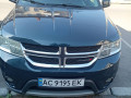 avtomobil-dodge-journey-small-0
