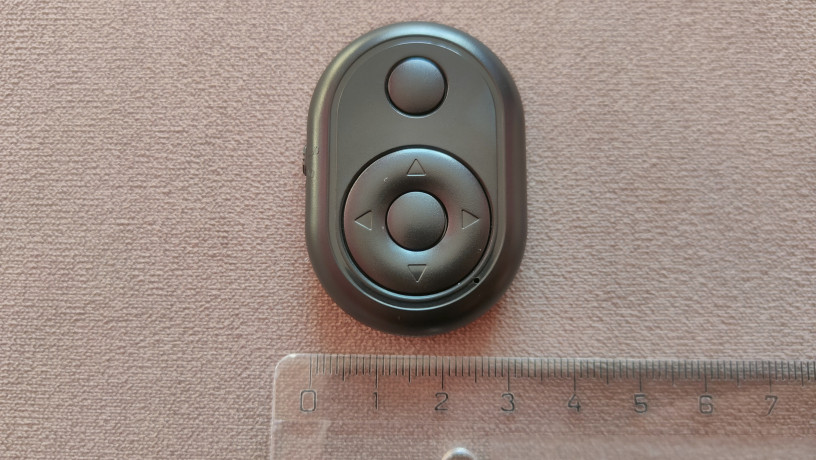bluetooth-pult-dlia-perelistyvaniia-tik-toka-tiktok-i-fotosieemki-big-2