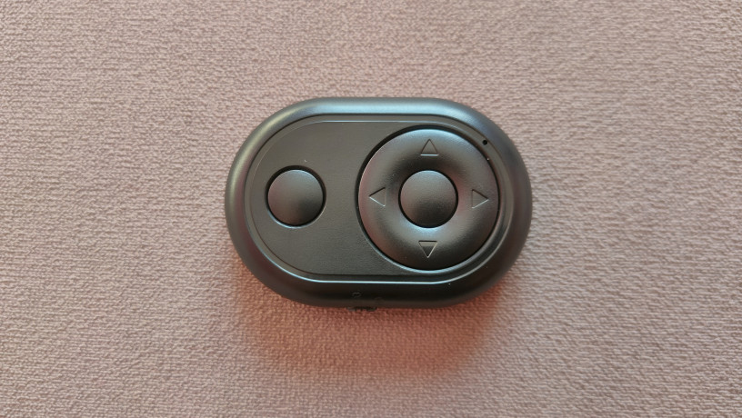 bluetooth-pult-dlia-perelistyvaniia-tik-toka-tiktok-i-fotosieemki-big-6