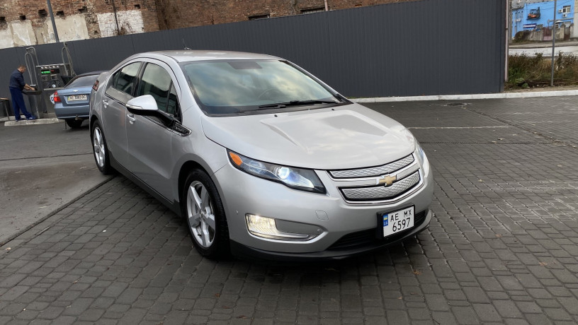 chevrolet-volt-2014-big-0