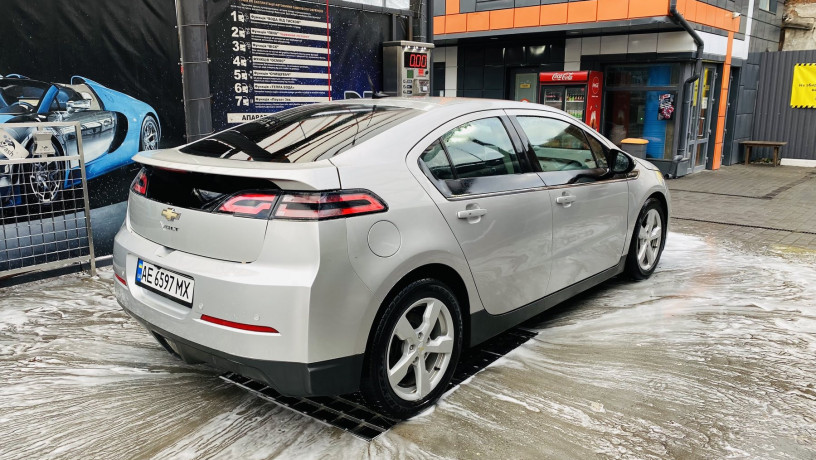 chevrolet-volt-2014-big-6