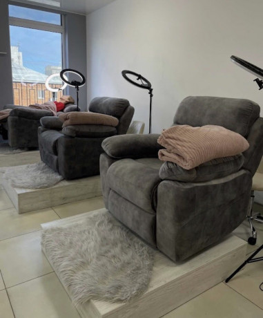 kreslo-reklainer-dlia-salonadomakinoteatra-v-nalicii-i-pod-zakaz-big-3