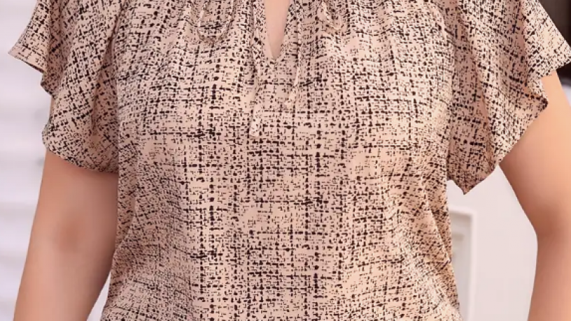 zinoca-bluza-z-v-podibnim-virizom-na-snurkax-nova-big-5