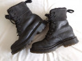 zimovi-botinki-nubuk-i-zamsa-na-vuzku-nizku-r36-dr-martens-small-0