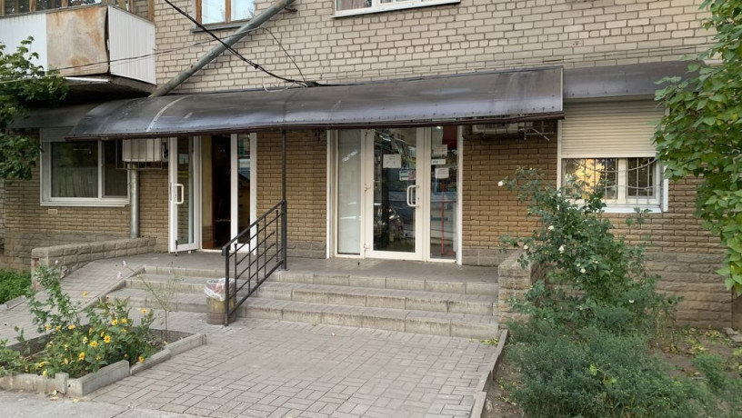 prodam-magazin-93-mkv-zm-pridneprovsk-ulkaragandinskaia-big-0