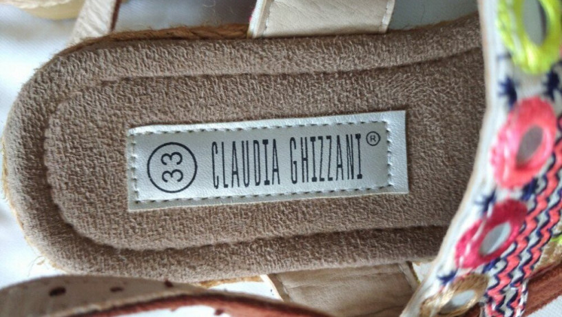 krasivi-ditiaci-bosonizki-na-lito-divcincir33-claudia-ghizzani-stok-big-1