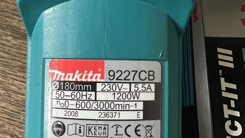slifmasina-poliruvalna-makita-9227cb-original-big-0